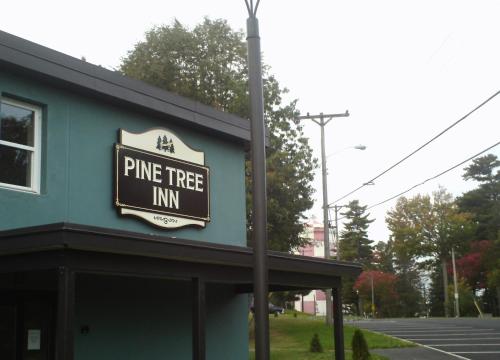 Pine Tree Inn – Photos 2