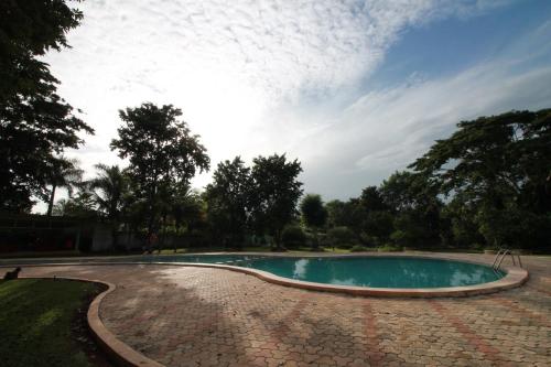 Kolam renang di atau dekat dengan Hotel Puuc