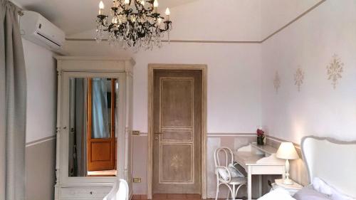 Gallery image of La Valinfiore Charming Home in Montecarlo