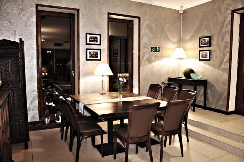 Χώρος καθιστικού στο Trzy Korony Boutique Hotel&SPA Piwne