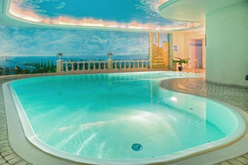 SEETELHOTEL Ostseeresidenz Ahlbeck 내부 또는 인근 수영장