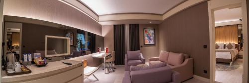 Posezení v ubytování Bayır Diamond Hotel & Convention Center Konya