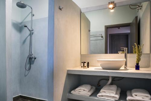Et badeværelse på Myrtos Bay Apartments