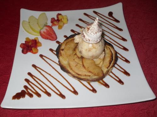 Comida en o cerca de este hotel