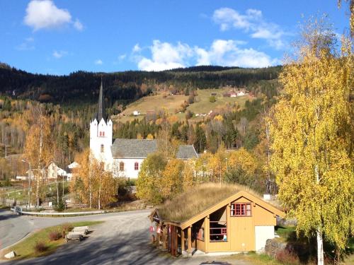 Utsikt mot fjell, enten fra hotellet eller fra et annet sted