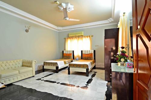 Gallery image of Hotel Blue Sky Executive in Karachi