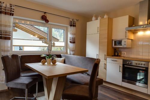Kuchyň nebo kuchyňský kout v ubytování Biancas Ferienwohnung im Haus Roswitha
