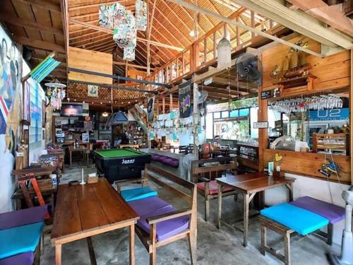 Ruang duduk di Cafe del sunshine
