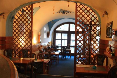 Restoran atau tempat lain untuk makan di Penzion u modrého zvonku