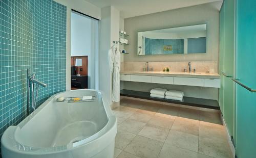 Koupelna v ubytování Hotel Arista