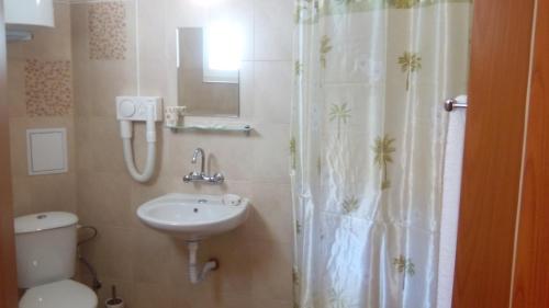 Ένα μπάνιο στο Guest House Edelweiss