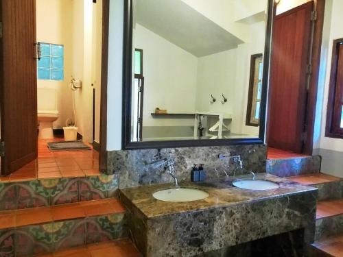 
Et badeværelse på Koh Munnork Private Island
