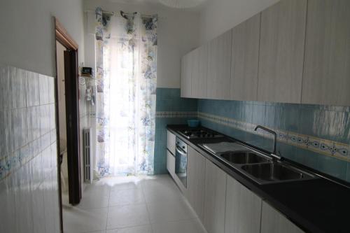 Η κουζίνα ή μικρή κουζίνα στο Sea cottage in pinewood