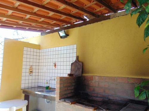 Кухня или мини-кухня в Apartamentos Portal da Ferradura
