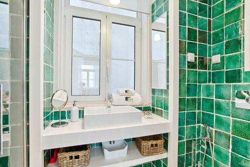 BmyGuest - Alfama Terrace Apartment