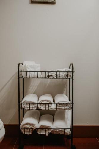 Una cama o camas en una habitación de Maison Mouton Bed & Breakfast