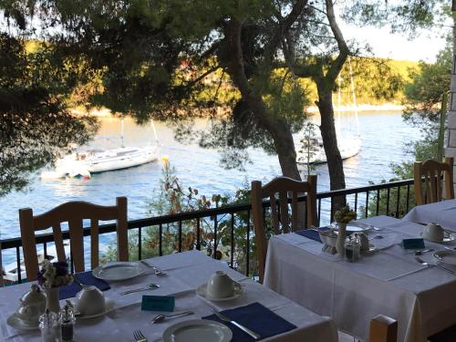 Θέα στο ποτάμι κοντά σε αυτό το διαμέρισμα