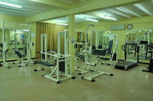 Gimnasio o instalaciones de fitness de Ramada Katunayake