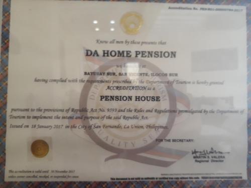 Un certificado, premio, letrero u otro documento en DaHome Pension