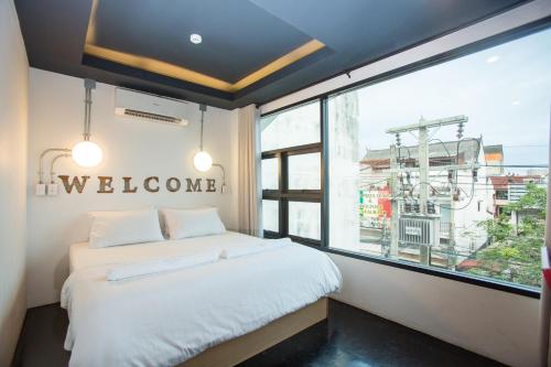 Gallery image of Give Me 5 Hostel in Chiang Mai