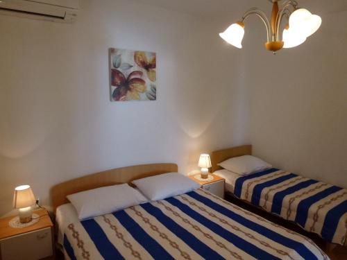 Seaview Family Apartment with Grand Terrace