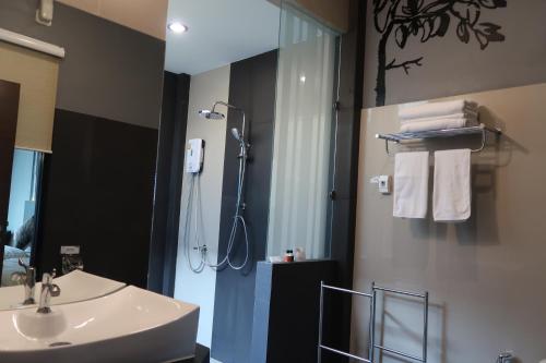 Kylpyhuone majoituspaikassa Paklop Resort