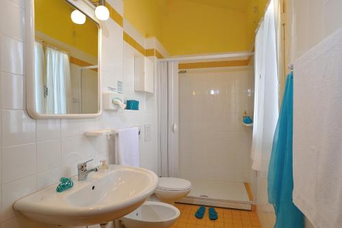 Koupelna v ubytování Hotel Capri