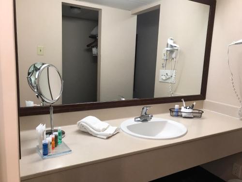 Bagno di Radisson Hotel Louisville North