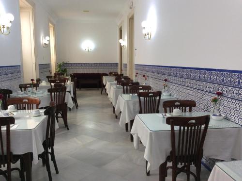 Restaurace v ubytování Nuevo Hotel