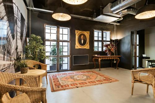 Fira Apartments by gaiarooms