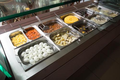 Jídlo v hotelu nebo okolí