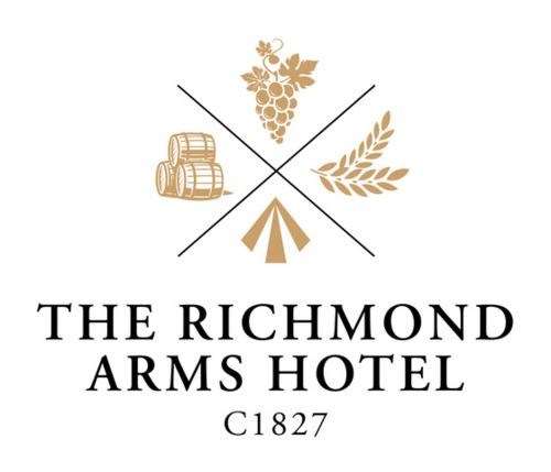 Сертификат, награда, вывеска или другой документ, выставленный в The Richmond Arms Hotel