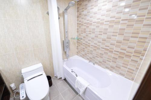 Un baño de Haeden Hotel High End Suwon