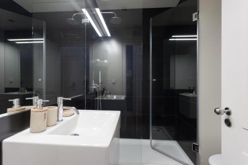 Baixa Vintage Three-Bedroom Apartment - by LU Holidays