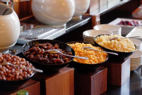 Makanan di atau berdekatan hotel