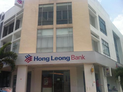 a building with a hong leaving bank sign on it at Mahkota Cheras Sweet Condo 1-14 pax near MRT to KL in Kuala Lumpur