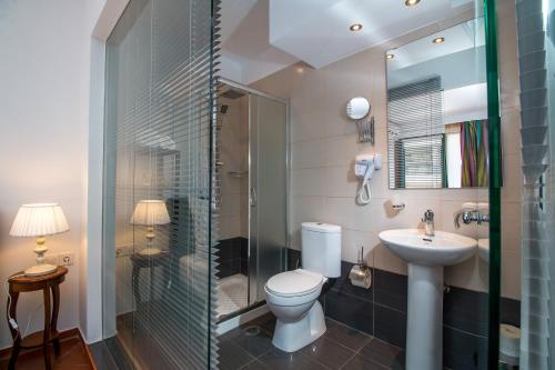 Danezis City Stars Boutique Aparthotel tesisinde bir banyo