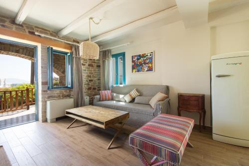 Χώρος καθιστικού στο Anemoessa Luxury Villas
