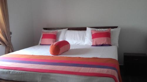 Cama o camas de una habitación en The European Gate - Anuradhapura