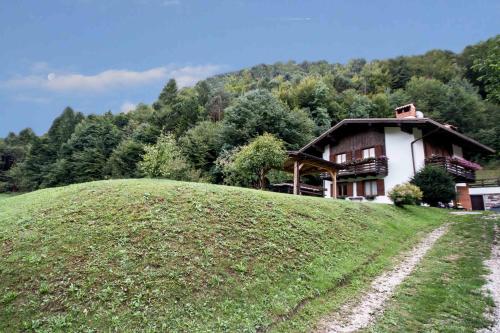 Fotografia z galérie ubytovania Chalet Monica v destinácii Molina di Ledro