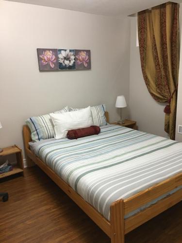 Krevet ili kreveti u jedinici u okviru objekta Clean, Beautiful & Modern 2 bedroom apartment