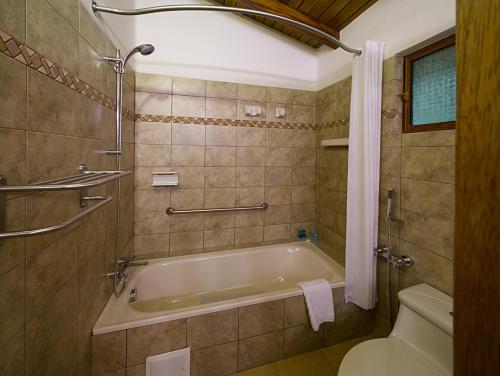Arahuana Jungle Resort & Spa – Photos 4