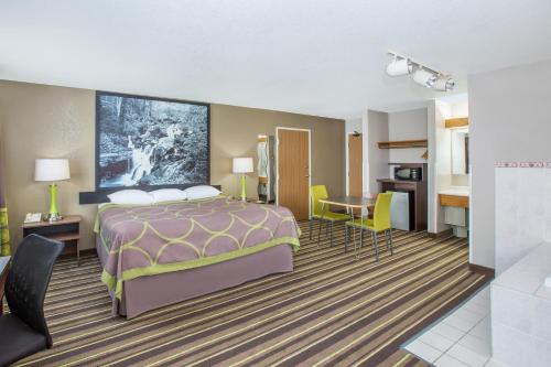 Katil atau katil-katil dalam bilik di Super 8 by Wyndham Brookings