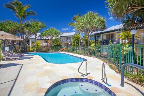 Beach Breakers Resort – Photos 2