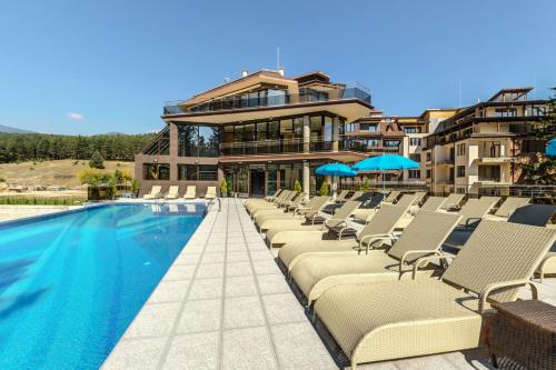 The swimming pool at or close to SPA Hotel Infinity Park Velingrad