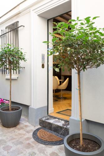 Κήπος έξω από το Ateliers de Montmartre ADM