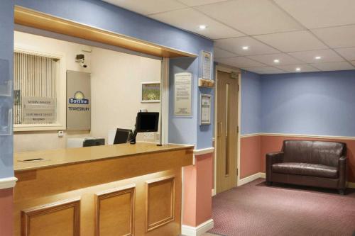 Χώρος καθιστικού στο Days Inn Tewkesbury
