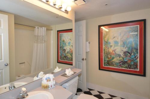 Ванна кімната в Sunrise Suites Antigua Suite #312