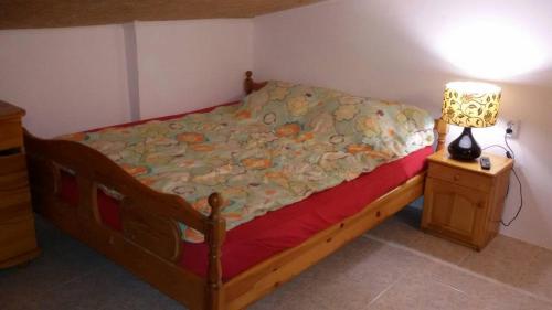 Una cama o camas en una habitación de Libera