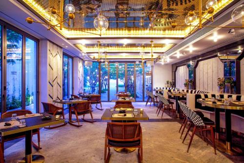 Ресторан / где поесть в Baba Beach Club Hua Hin Luxury Pool Villa by Sri panwa